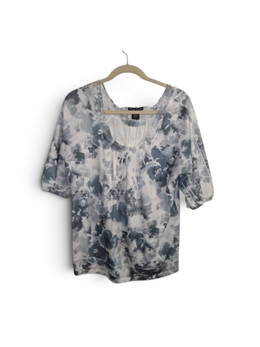 Women's Simply Irresistible Floral Blouse, 2X, White and Grey